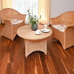 Restaurant Luise فندق